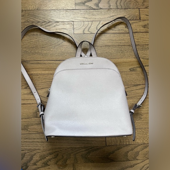 Michael Kors Large Lilac Purple Saffiano Leather Backpack - Picture 3 of 6